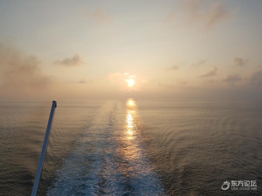 皇家加勒比游轮量子号游记,坐海洋量子号游轮旅游攻略