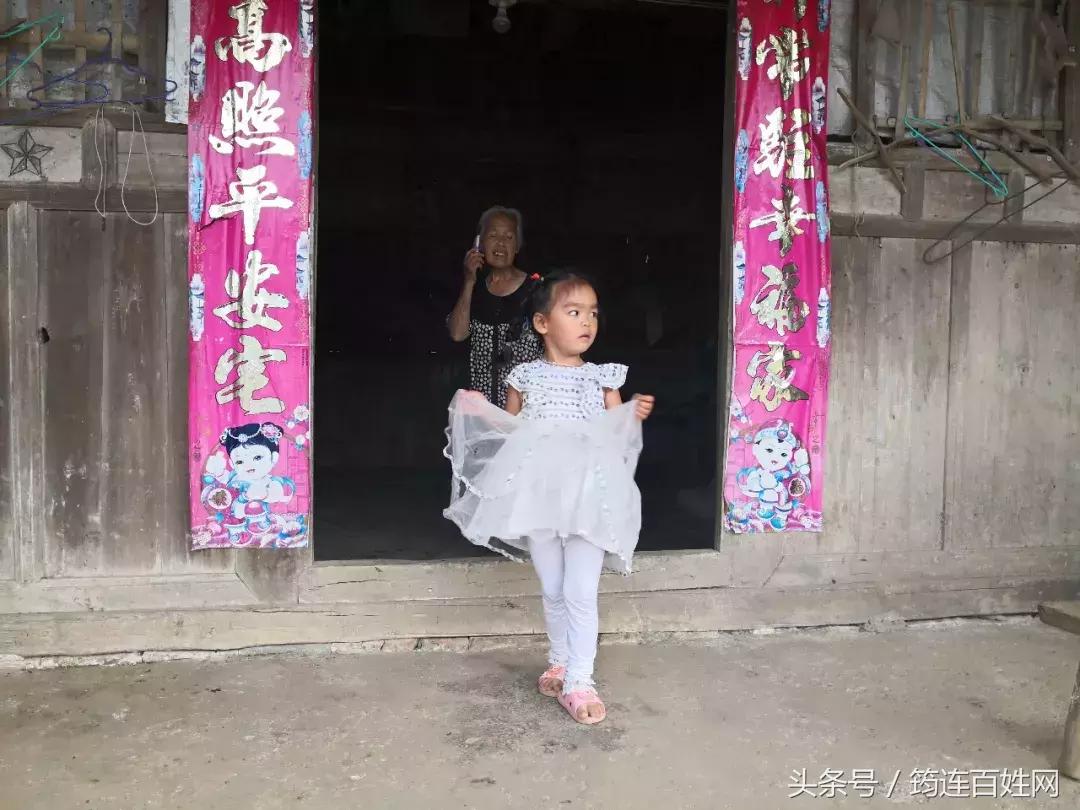 爱心救助没有妈妈的孩子,爱心人士帮助妇女