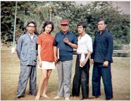 “刀架脖子”逼成龙拍戏?成龙的戏份为何又大量使用了替身?