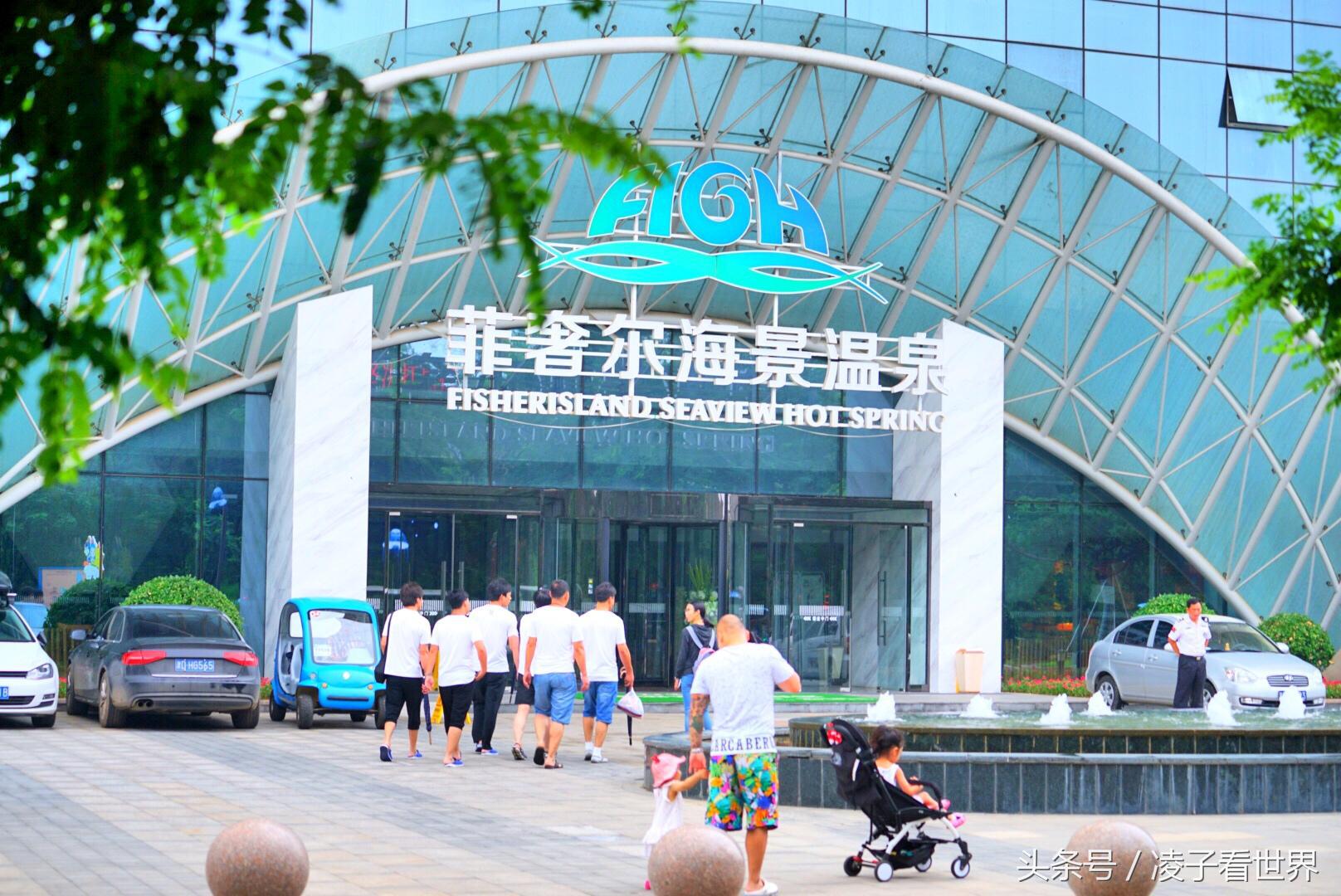 沙滩拾贝壳景区,沙滩花海美景