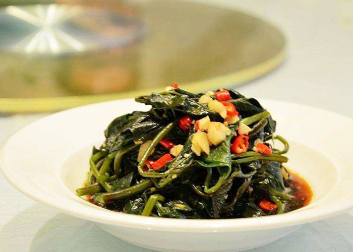 女人老了胸部下垂怎么办,饱满的胸部容易衰老的原因