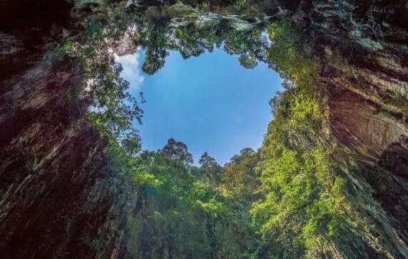 桂林最出名的两大洞穴,桂林洞穴