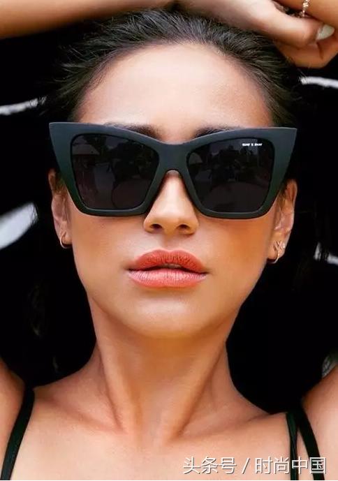 时尚潮流商务旅行包,时尚出行旅行包