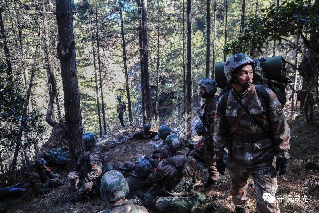 品图：大国末梢的站立者