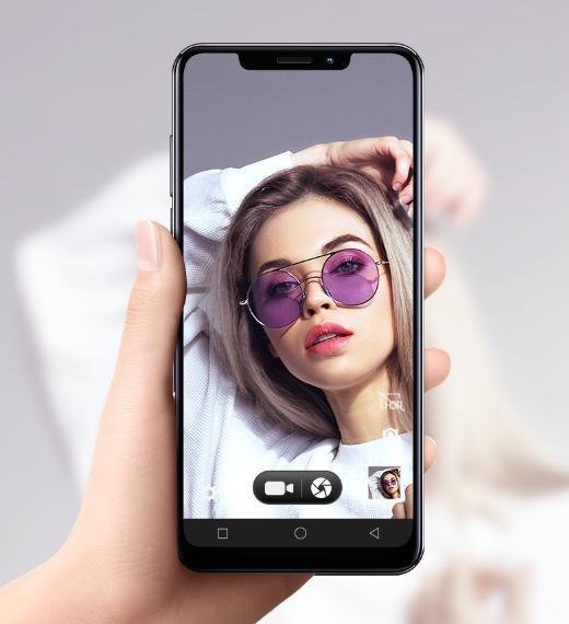 4G+64G，刘海屏+双摄，899元