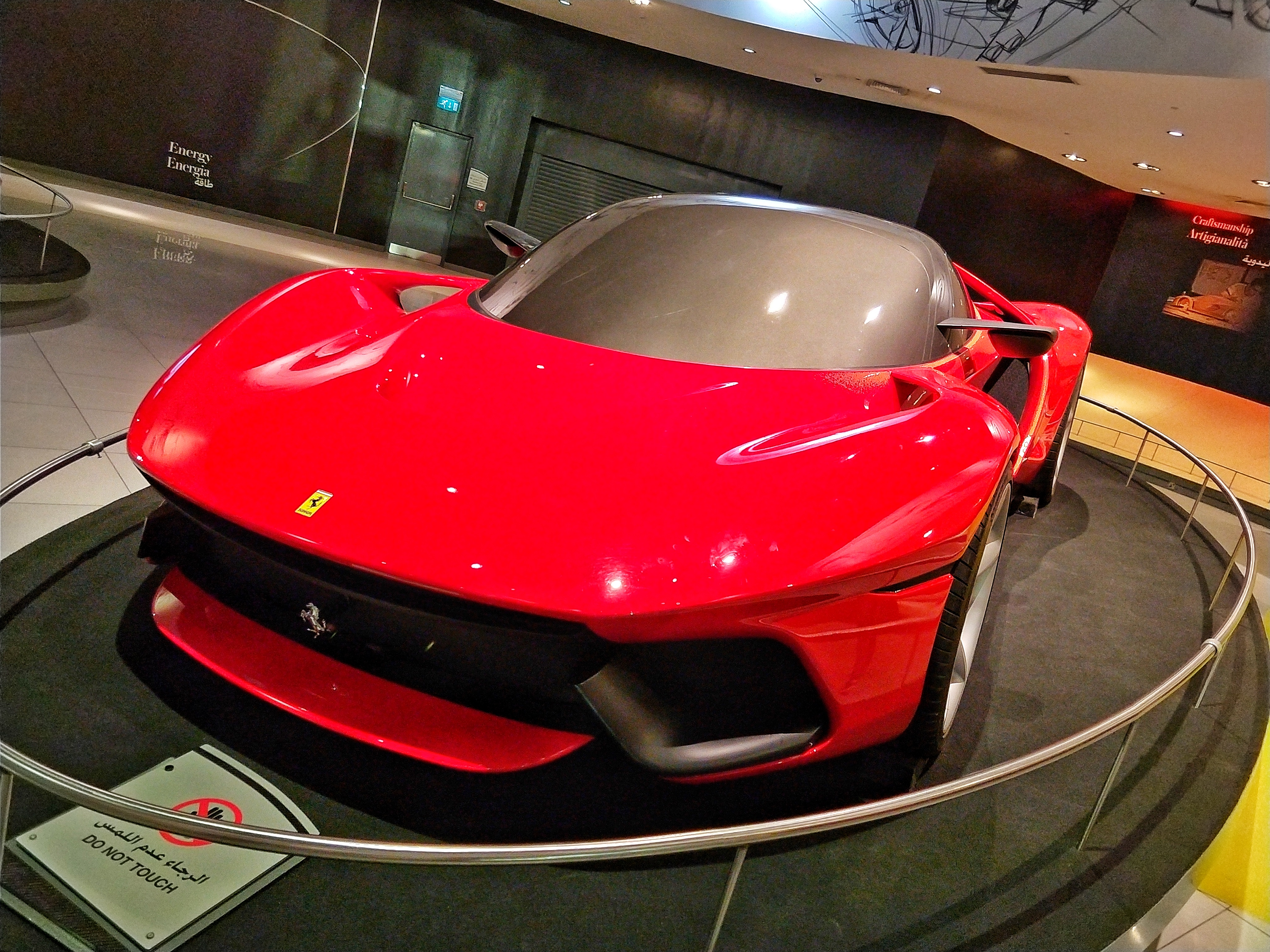 去阿联酋阿布扎比法拉利乐园玩,阿联酋迪拜法拉利公园