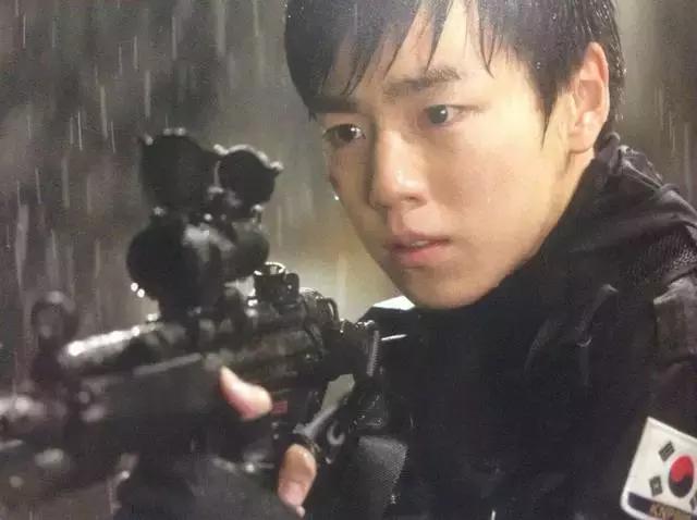 韩国男明星李玹雨,金秀贤李玹雨runningman