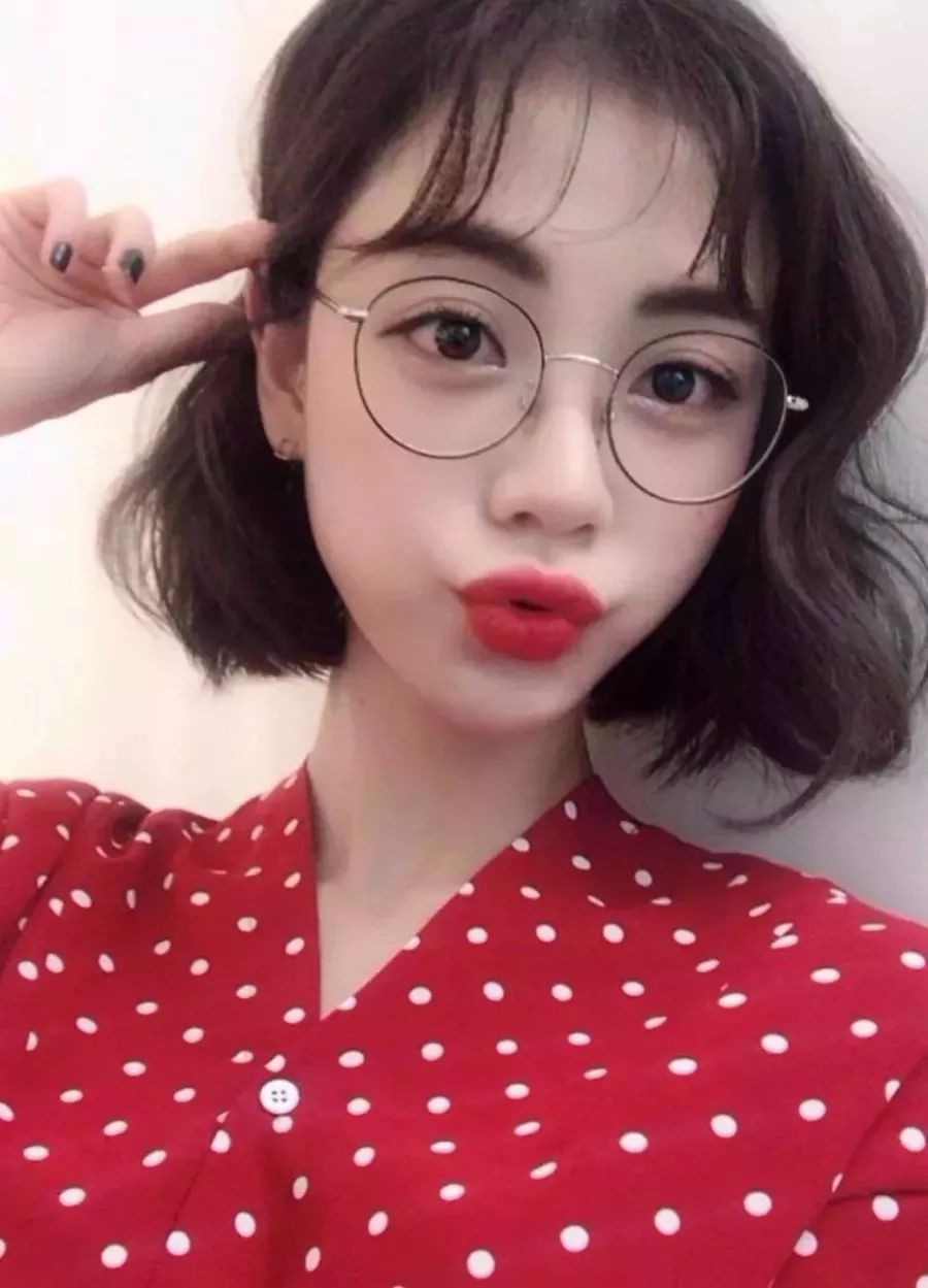 短发剪得太显脸大,短发剪到哪里视觉感更强