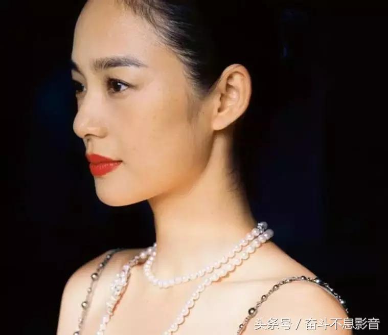 40岁的周韵和50岁的许晴,许晴和周韵谁更有气质