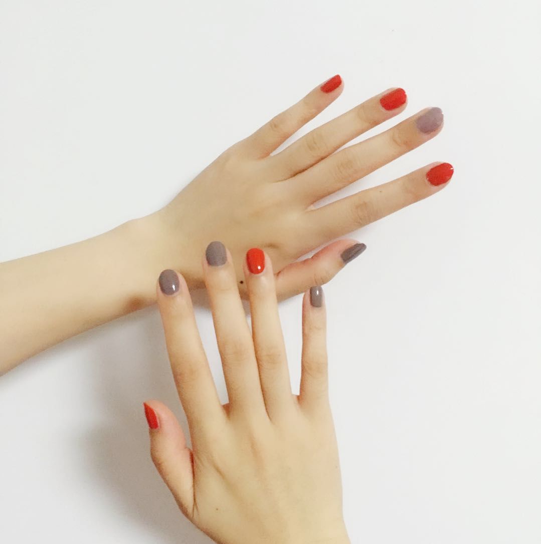 教你在家5分钟轻松美甲,真人模拟美甲