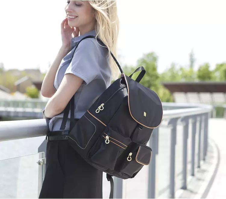 背着舒服的旅行双肩包,日系旅行双肩包