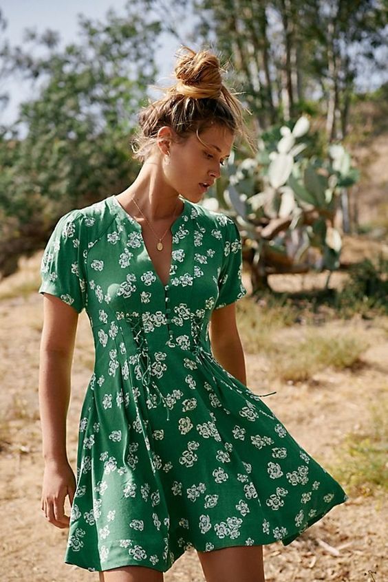 贫胸是什么原因导致的,贫胸与平胸的区别