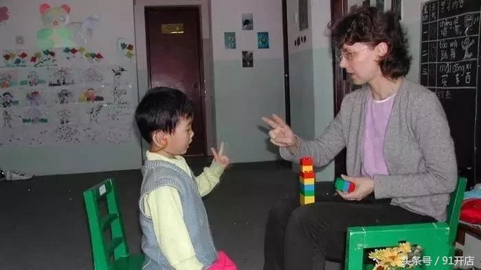 汪涵都点赞！这对德国夫妻在长沙开面包店，还有65个中国聋哑孩子