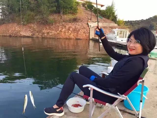 40岁大叔买下一座岛,大叔为钓鱼买下一座岛