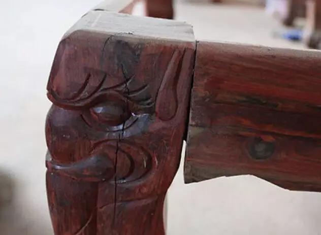 室内红木家具关灯后发出响声,为什么家里的红木沙发会有响声