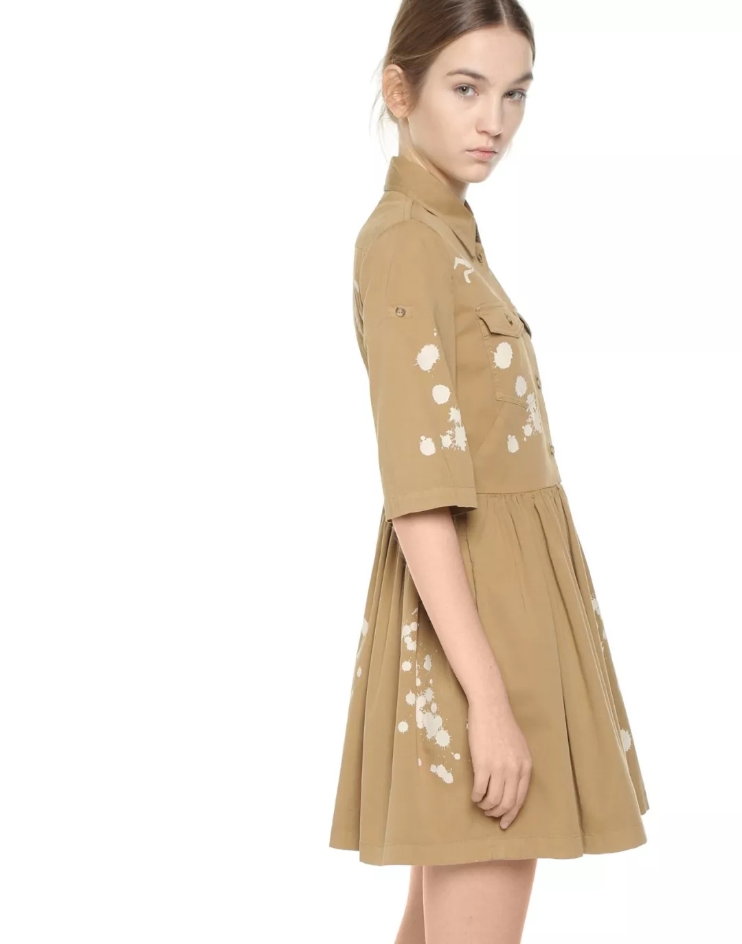 「逢逛必买」|“穿上她家的裙子,不去派对也该去喝一杯!”