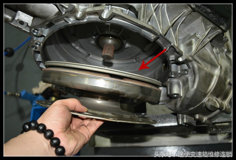 奥迪7速双离合变速箱维修技师独家揭秘，维修加价的奥秘