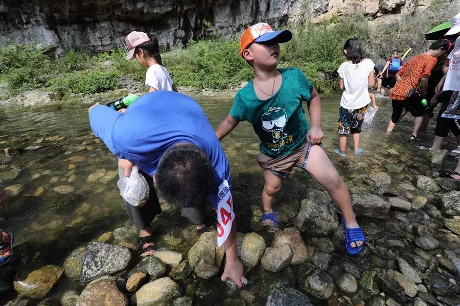 宜昌青龙峡第四届亲子漂流大赛实况回顾！你错过的精彩都在这里！