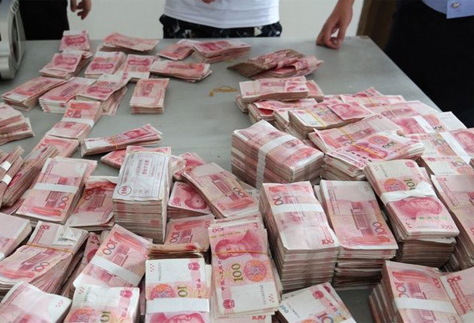 黑户放款50万20年后还款,黑户3天放款50万是真的吗