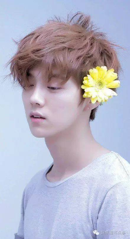 看了这动作，谁还说鹿晗是“娘炮”