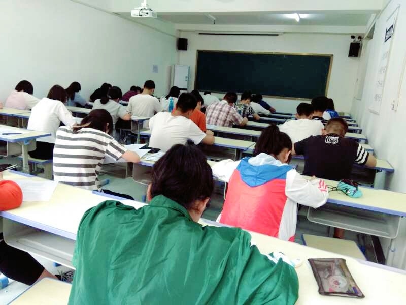 一家靠口碑招生的补习机构—金榜培优