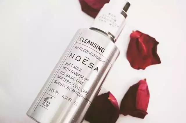 她用200万面霜公开打脸小红书女星？娱乐圈化妆品同款扒料！