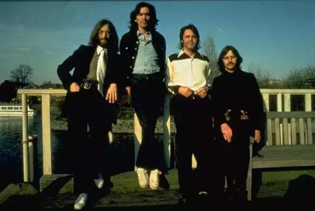 垃圾匡威毁我青春，可我就是放不下它