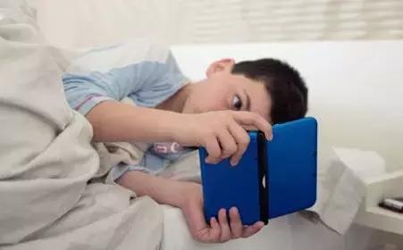 暑假是孩子视力的分水岭,暑假恢复视力的黄金时间