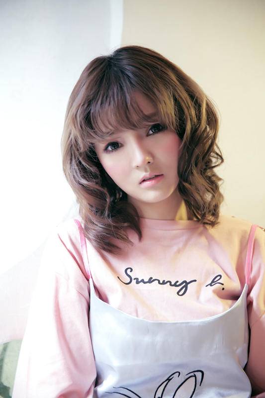 男神女神直播唱歌玩游戏撕腿毛？这档《酷狗哆来咪》有点狠！