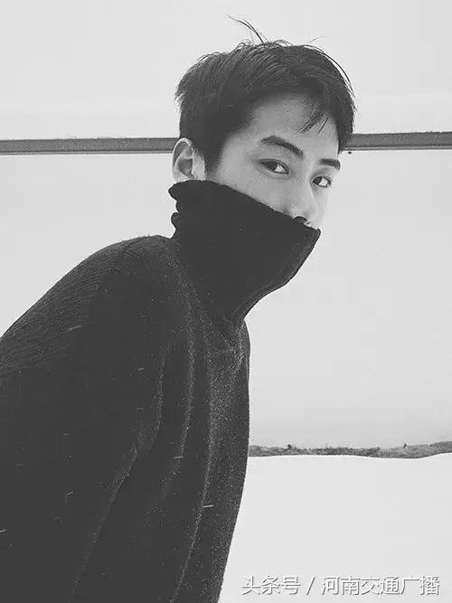 00后精致的猪猪男孩日常护肤,精致男友每天化妆花两小时