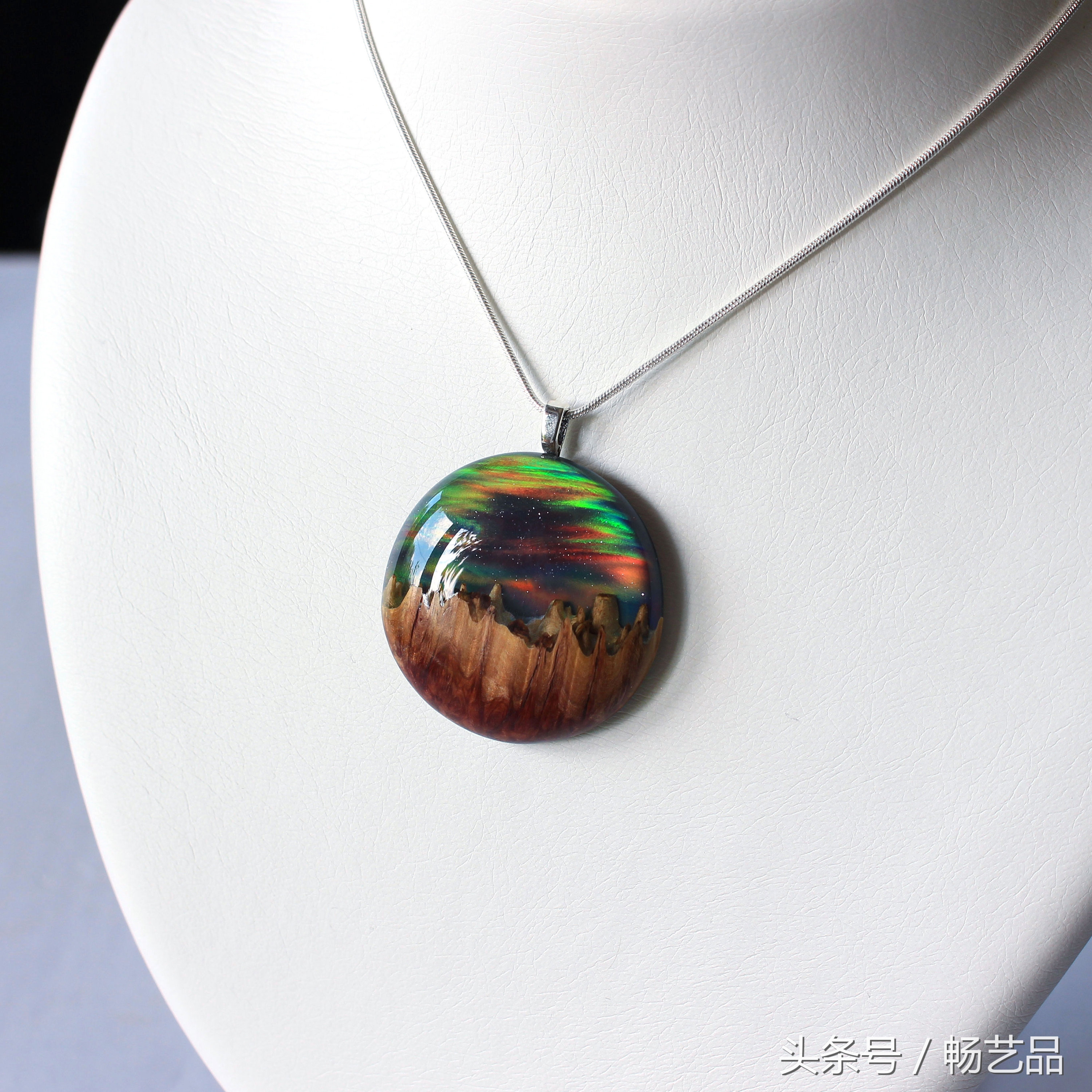 手工水晶吊坠项链图片,手工diy水晶串珠项链教程