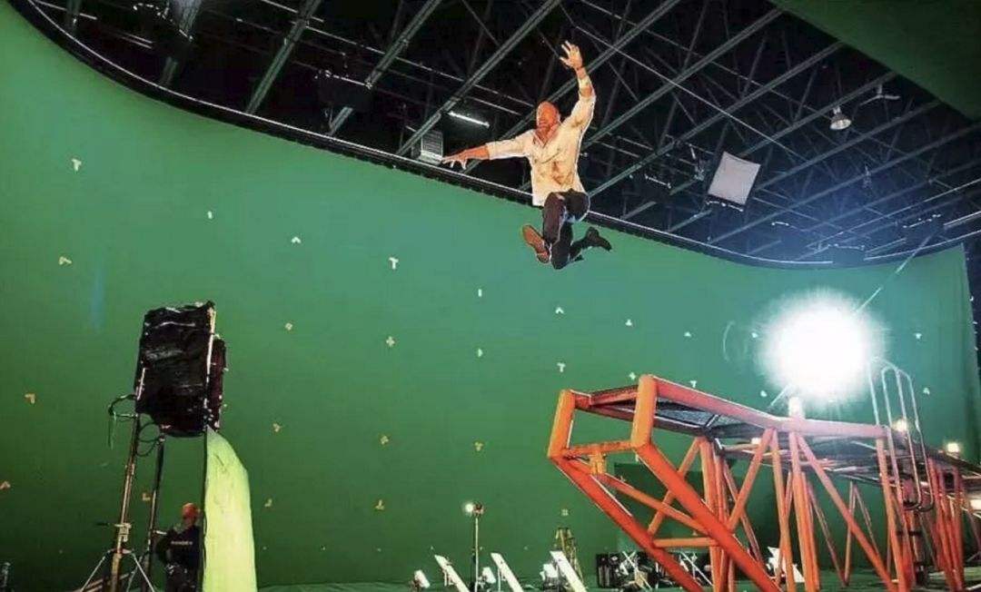 电影摩天营救评价,摩天营救映评