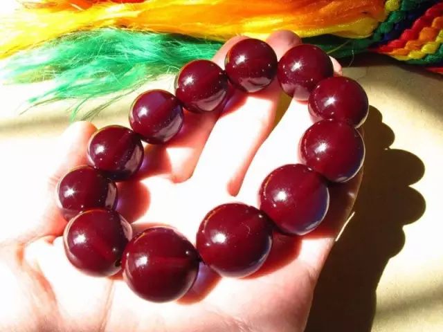 玩说｜别搓了，再搓您这老蜜蜡，都有塑料味了！