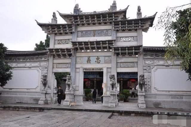 丽江古城土司木府还在吗,实拍丽江的木府是云南土司府之首