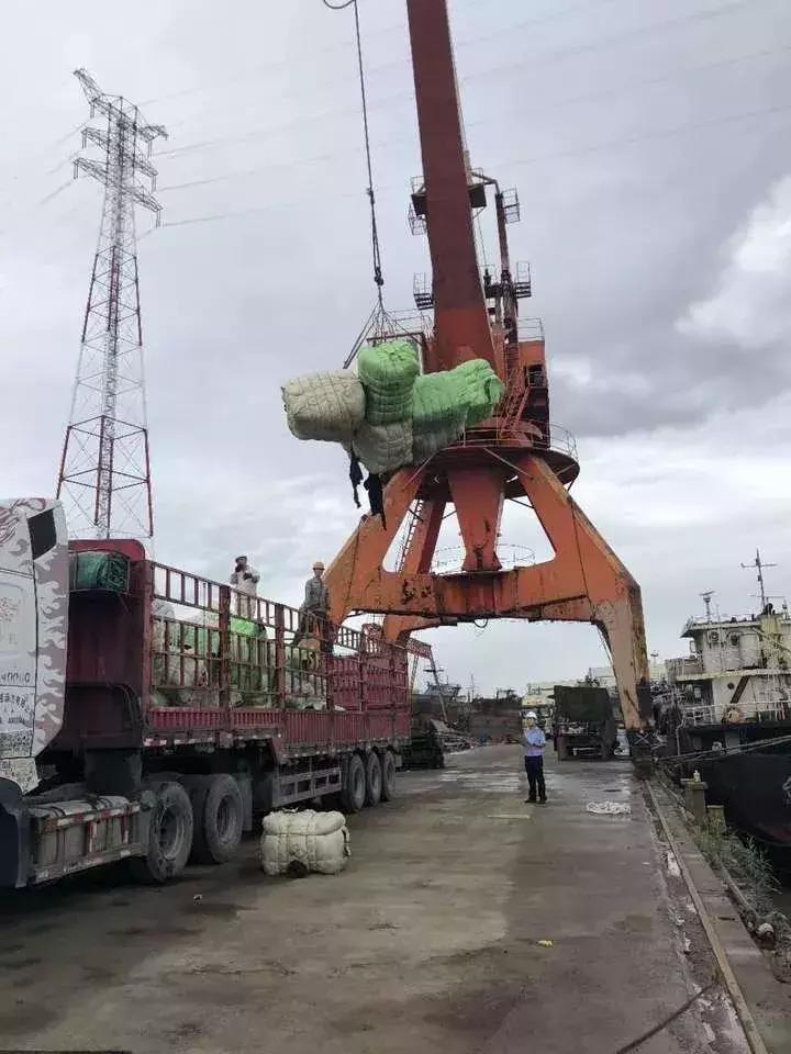 这些来自外国的太平间、垃圾站、废品收购站的衣服你可能买过