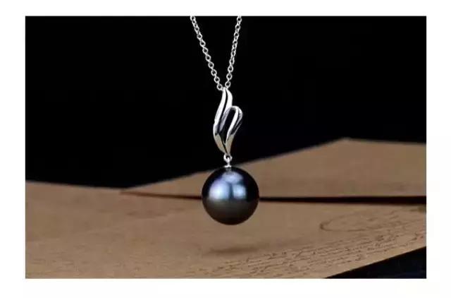 别光盯着宝石大不大！戒托选不对再好的戒指都白费