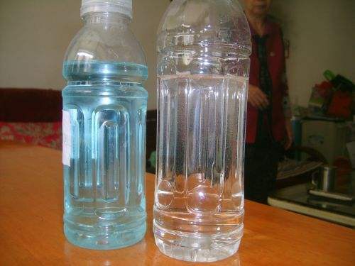 放在马桶水箱里清洁的小东西,马桶水箱里放个它省时省力又省钱