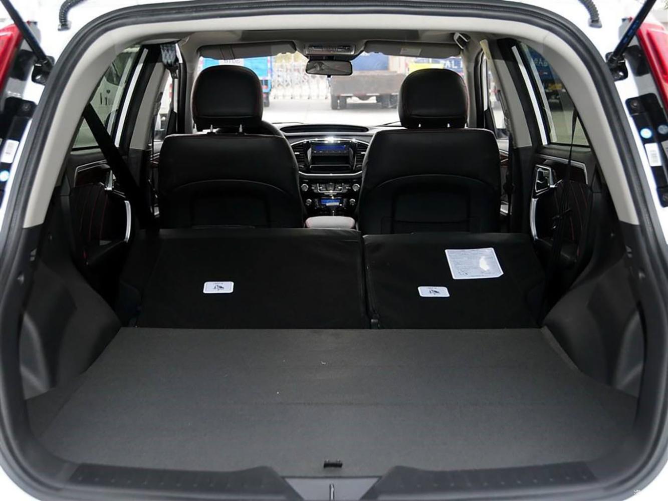 空间比suv大的轿车,空间媲美紧凑型suv