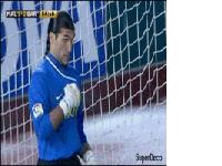 盘点足球十大搞笑瞬间,天下足球疯狂的足球搞笑视频