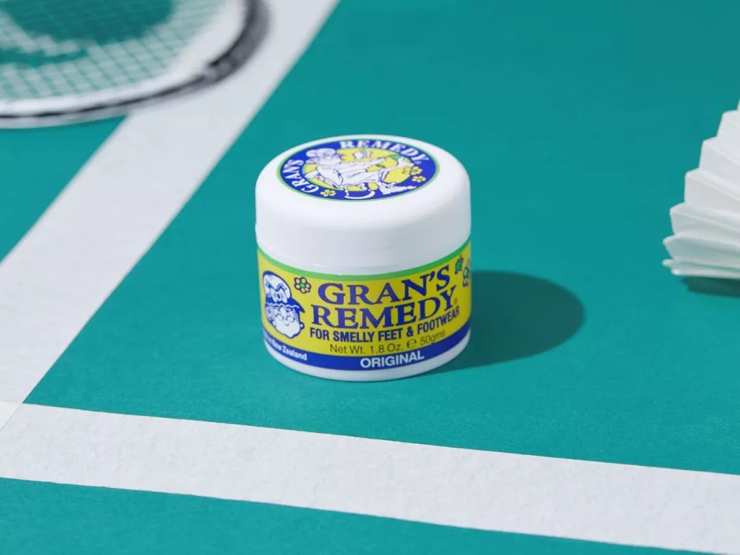 6000多万人的脚臭,被这盒*粉白**救了丨品质生活