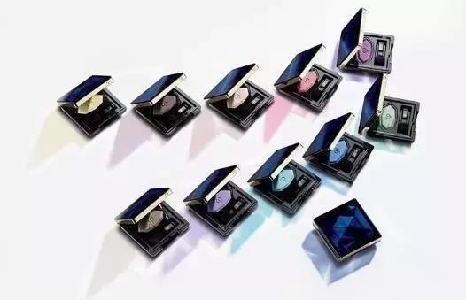 了解高档品牌化妆品,大牌化妆品简单几步就搞定