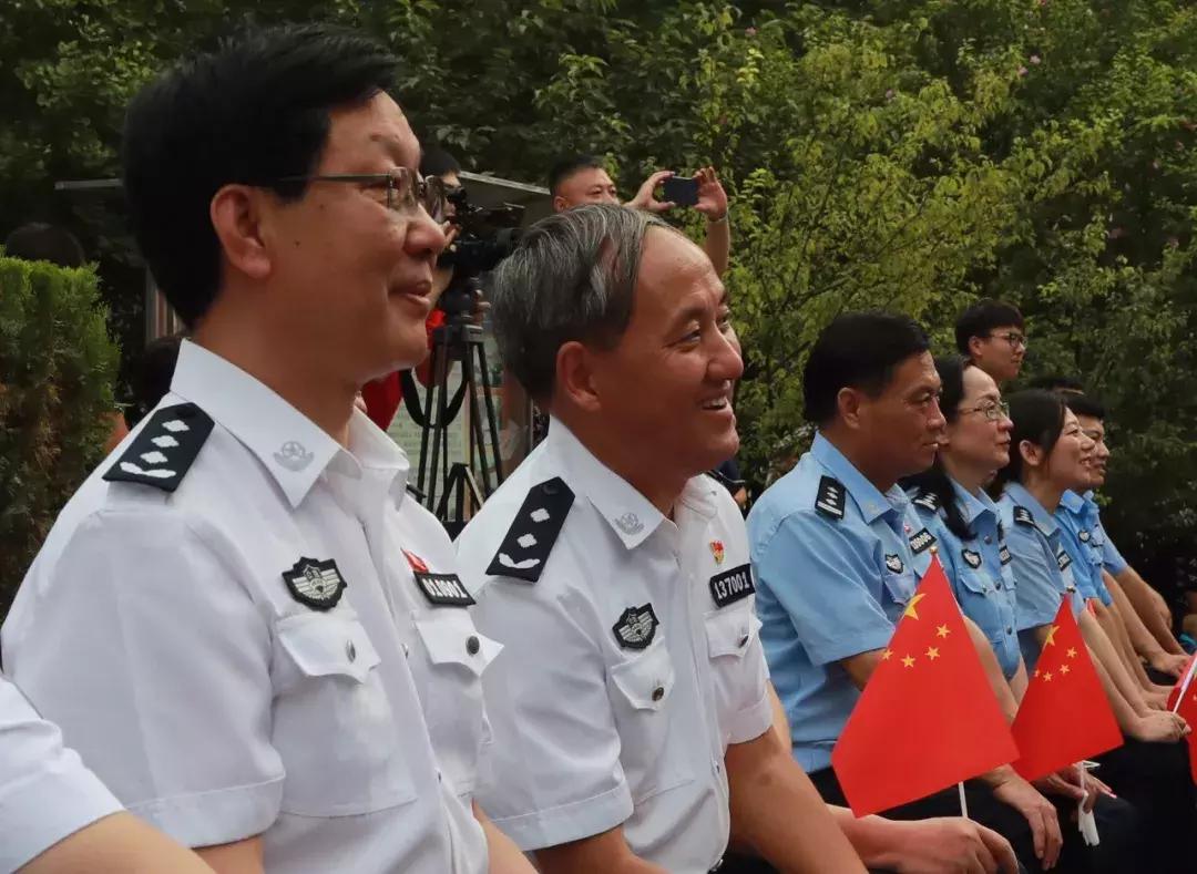 走进基层唱响警营带着真情传送关爱｜公安部“公安文化基层行”文艺小分队赴焦慰问演出