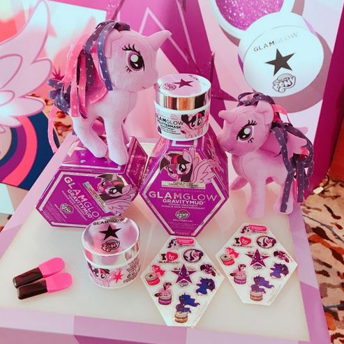 闪闪惹人爱｜即使是去拯救世界，女生也要BlingBling！