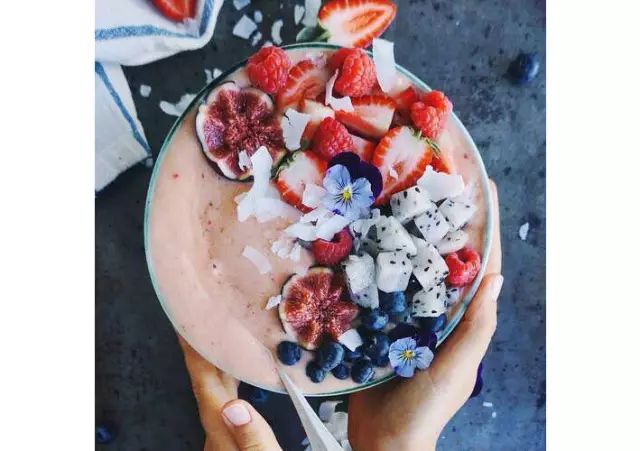 如何领略葡萄酒的魅力,如何品尝葡萄酒的果香