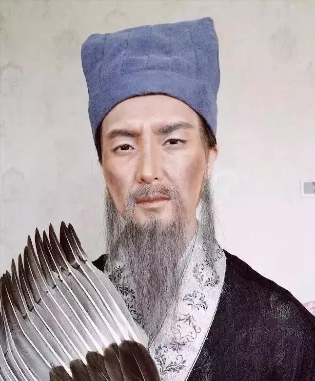 27岁重庆妹子化妆成蒙拉丽莎,重庆妹子化妆