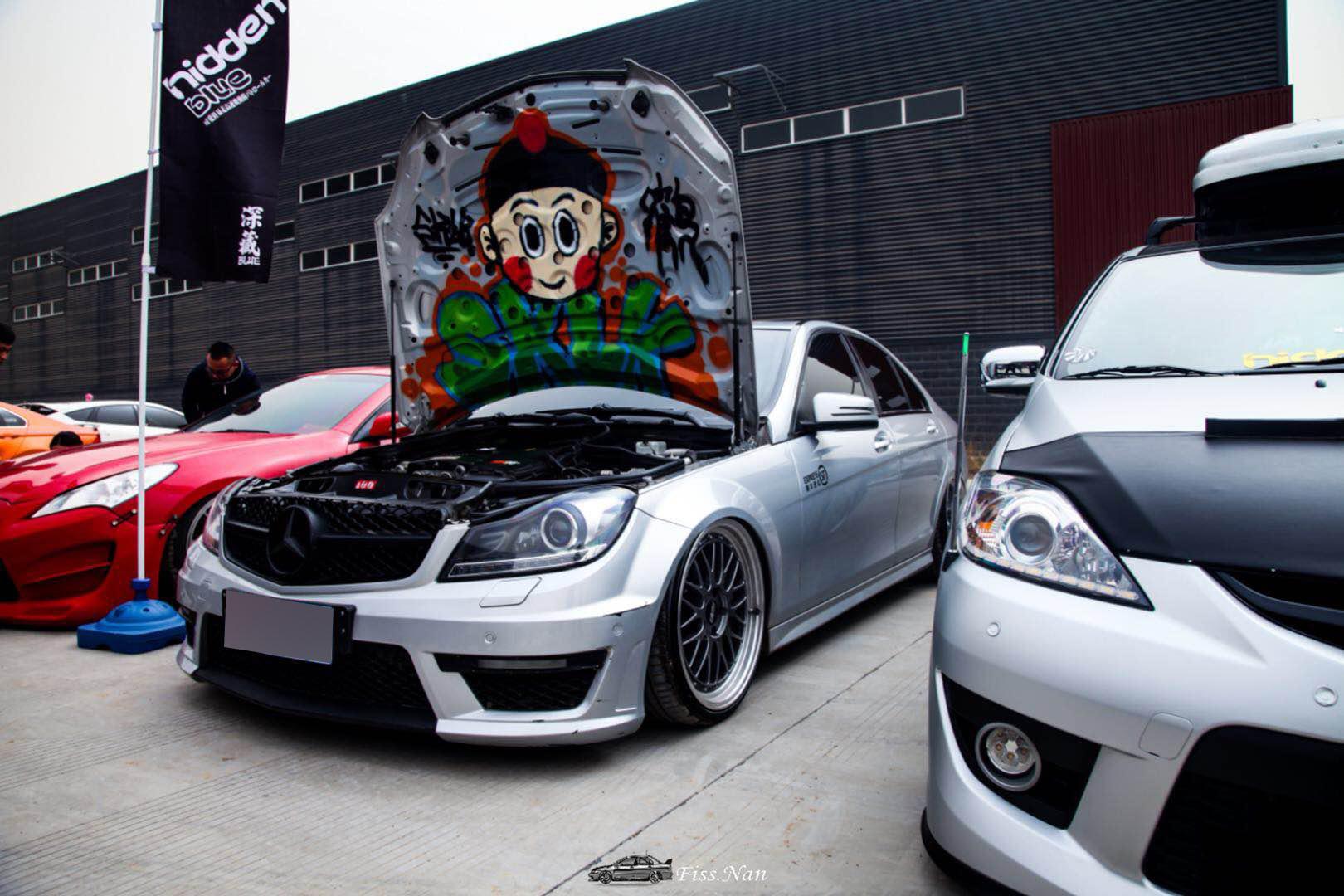 老款奔驰c63沉浸体验,老款奔驰c63值得入手吗