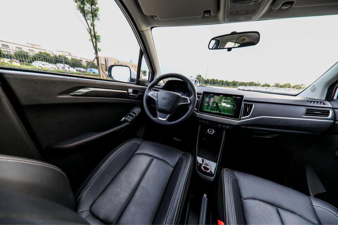 合众新能源哪吒v标准启航版,合众新能源哪吒no1落地价