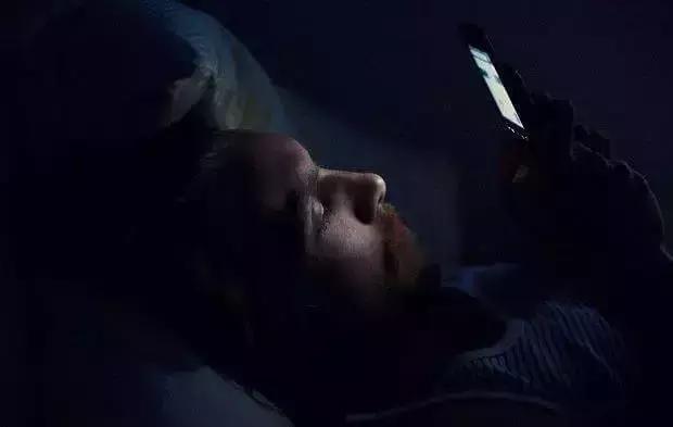 苹果13手机有必要贴镜头膜吗,手机到底需要不需要贴膜呢