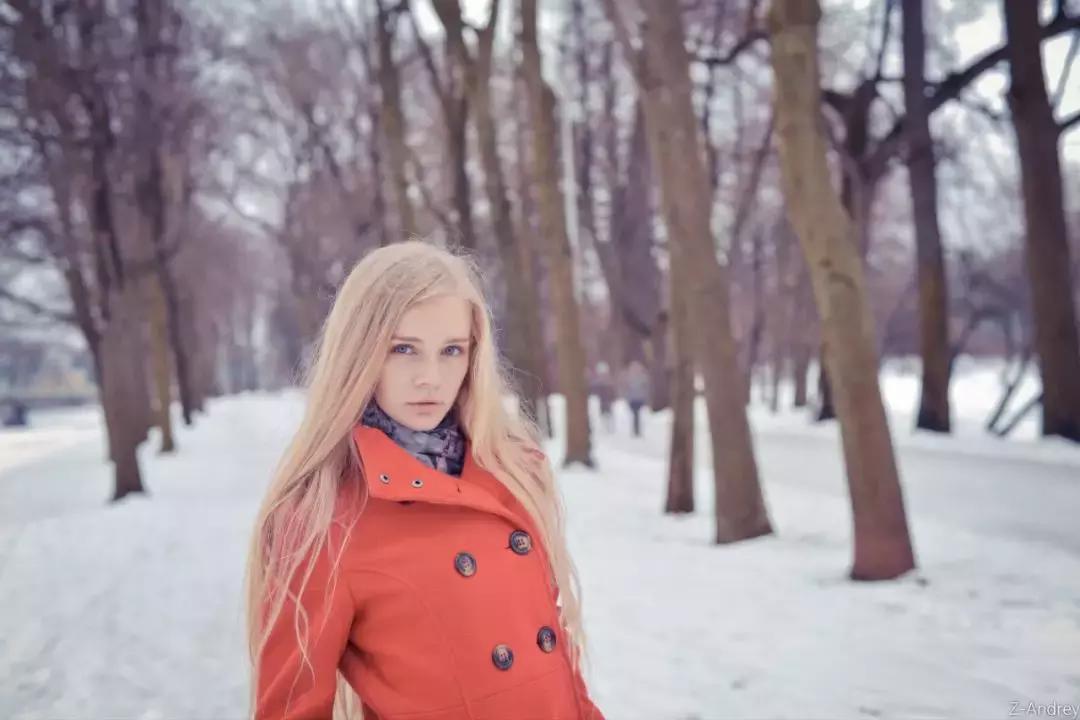 抖音30万赞，勾搭俄罗斯小姐姐拍照套路get