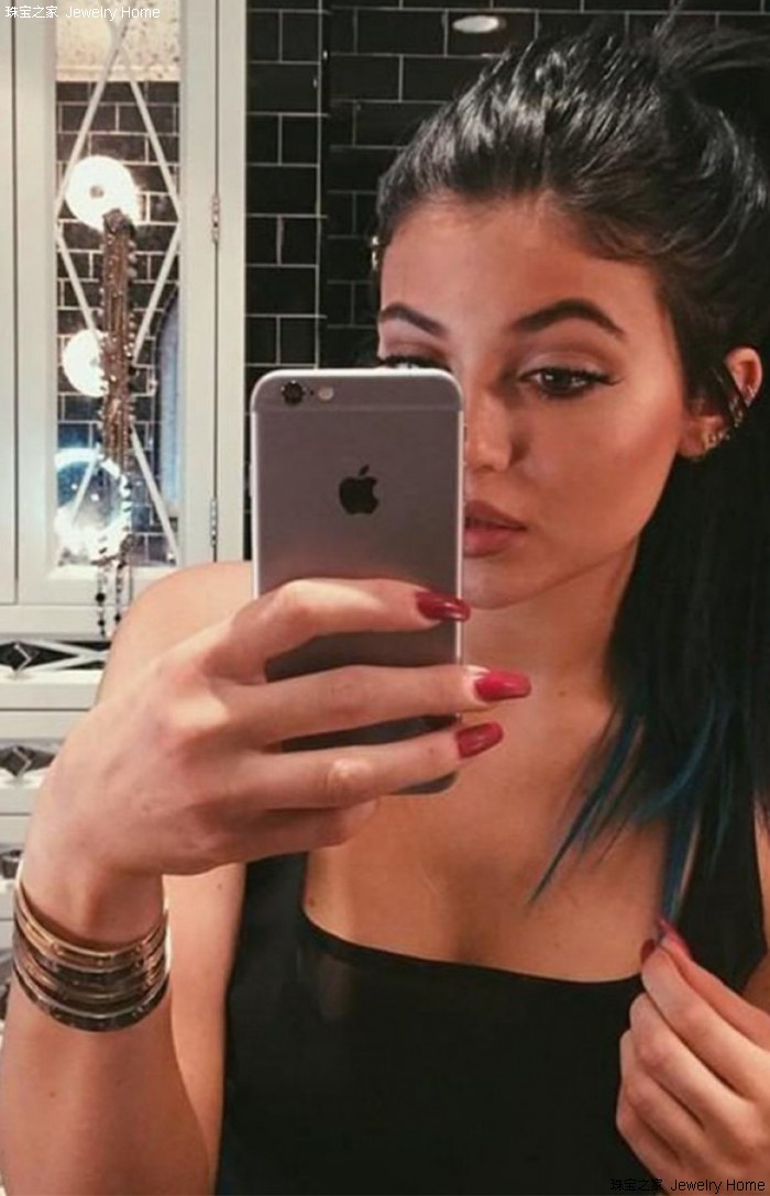 年轻亿万富翁金小妹,22岁金小妹全球最年轻的照片